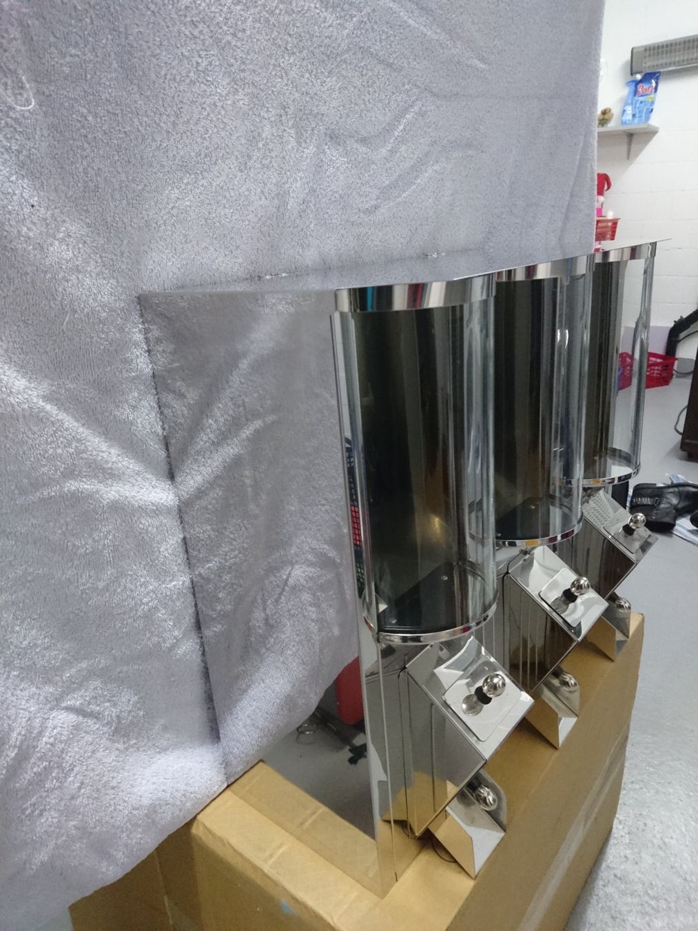 Cucine complete: Kaffeeschütte für 3x5 kg – Usato da Auslikon venduto da Brunino74 1