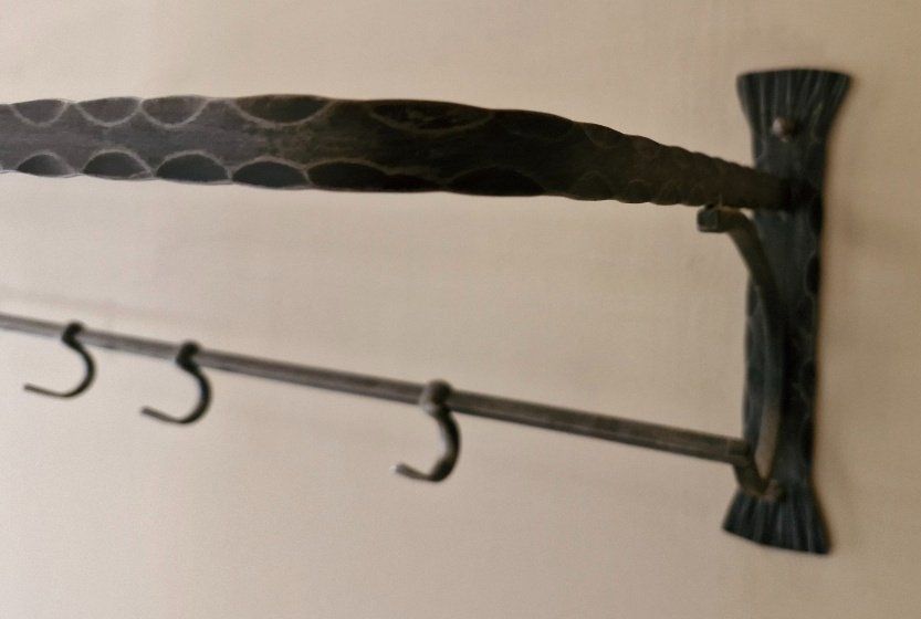 Guardaroba: Antike Garderobe Schmiedeisen – Usato da Gerzensee venduto da Neggimann 1