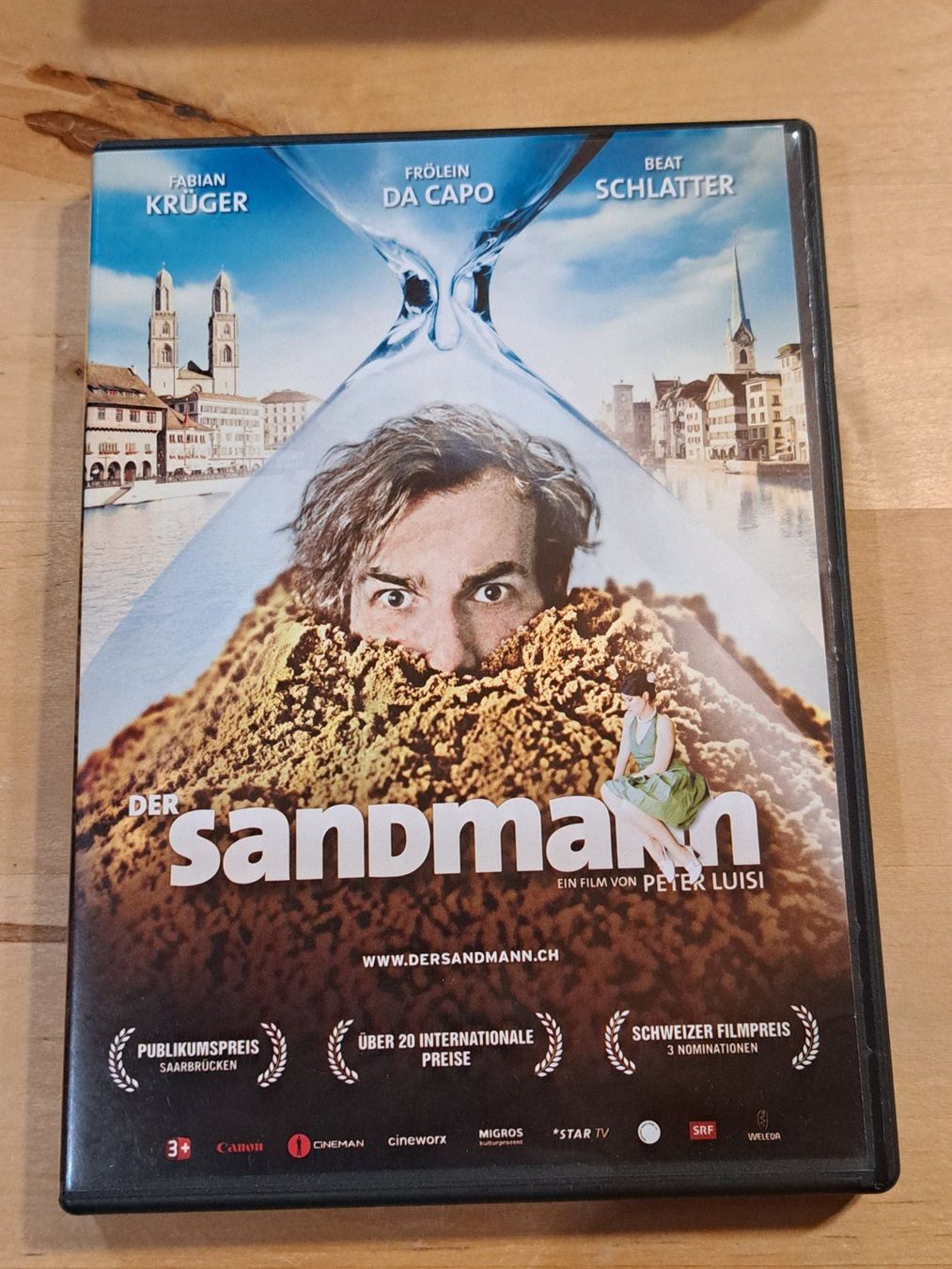 Tutti i DVDs: DVD Der Sandmann - Ein Sommersandtraum" mit Beat Schlatter – Usato da Unterseen venduto da Kanica
