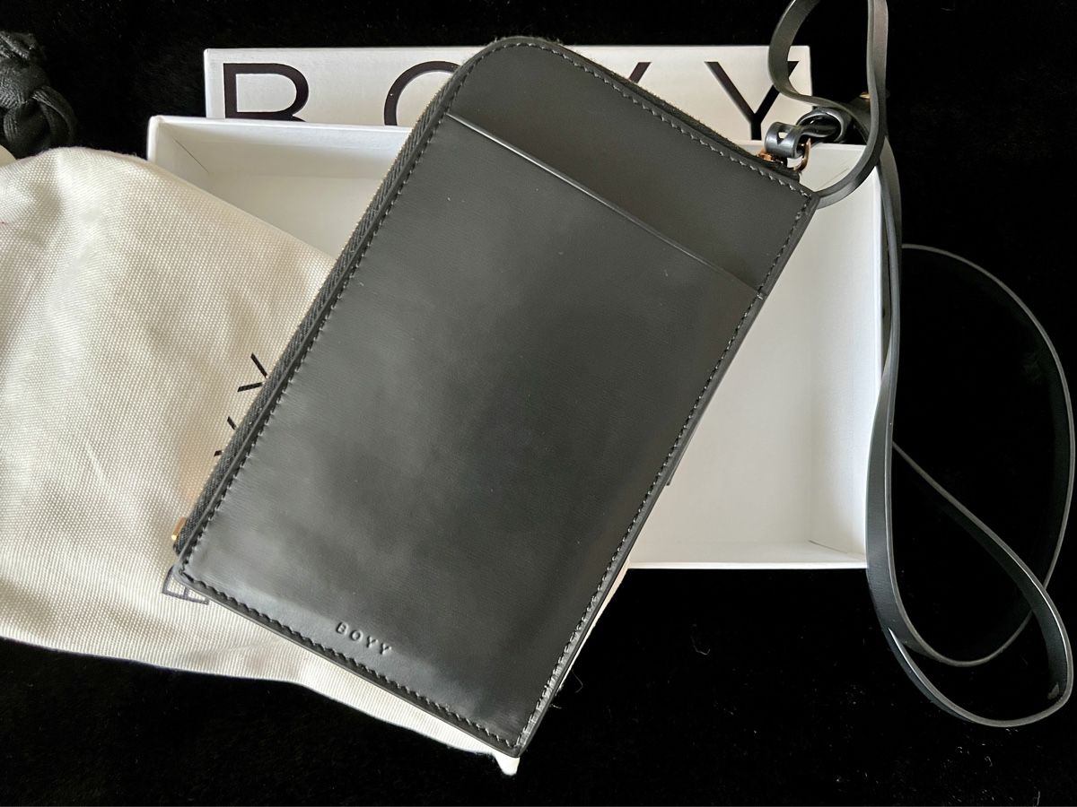 Taschen für Damen: BOYY  Handytasche "Buckle Cross Body Phone Case" – Gebraucht aus Bergdietikon von pinkerton13 1