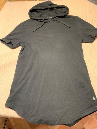 Maglietta con cappuccio 👍tg M/L-cotone nera da uomo,...
