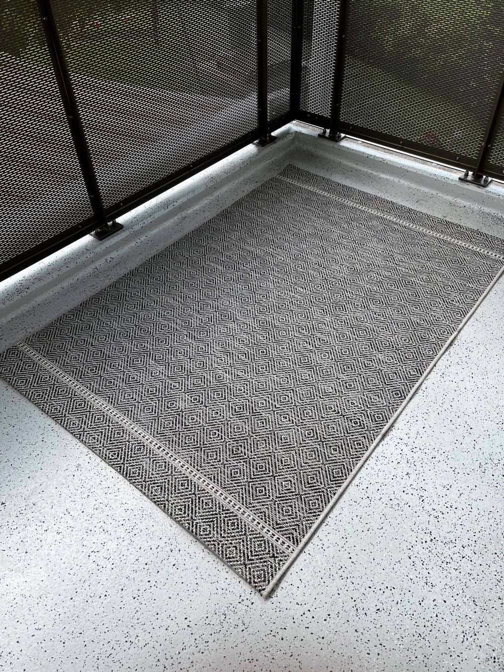Tappeti: Outdoor Teppich ca. 166 x 114 cm – Usato da Abtwil AG venduto da AbtWilAG
