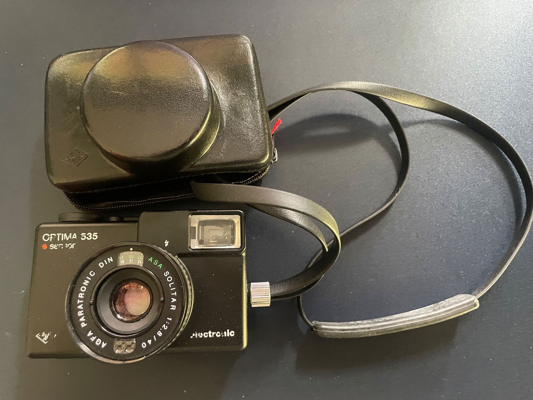 Zeiss Fotocamera: Agfa Optima 535 Sensor - Vintage Kultkamera mit Etui Blitz – Usato da Volketswil venduto da rubin74