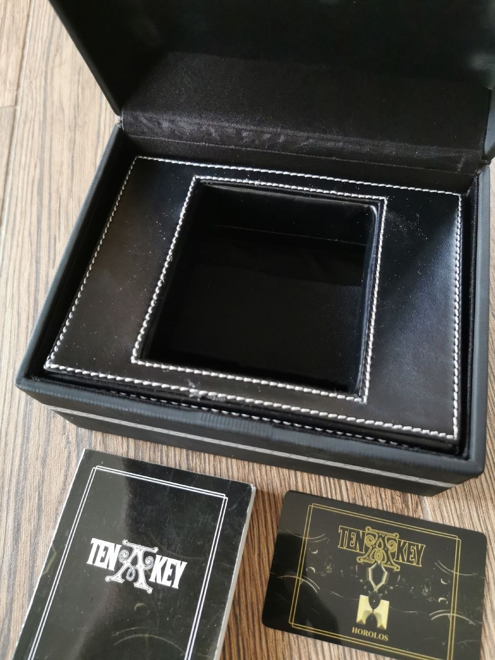 Scatole porta orologi: Elegante Tenkey Horolos Uhrenbox – Usato da Gossau ZH venduto da GDE19 3