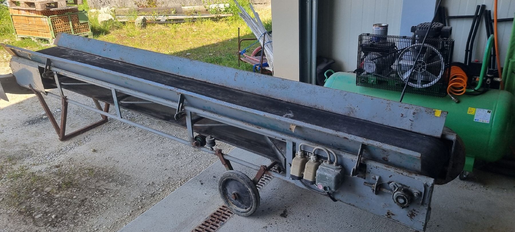 Macchine per carico, silaggio e trasporto: Convoyeur förderband 3.5m – Usato da Loveresse venduto da ZMHImmobilier 4