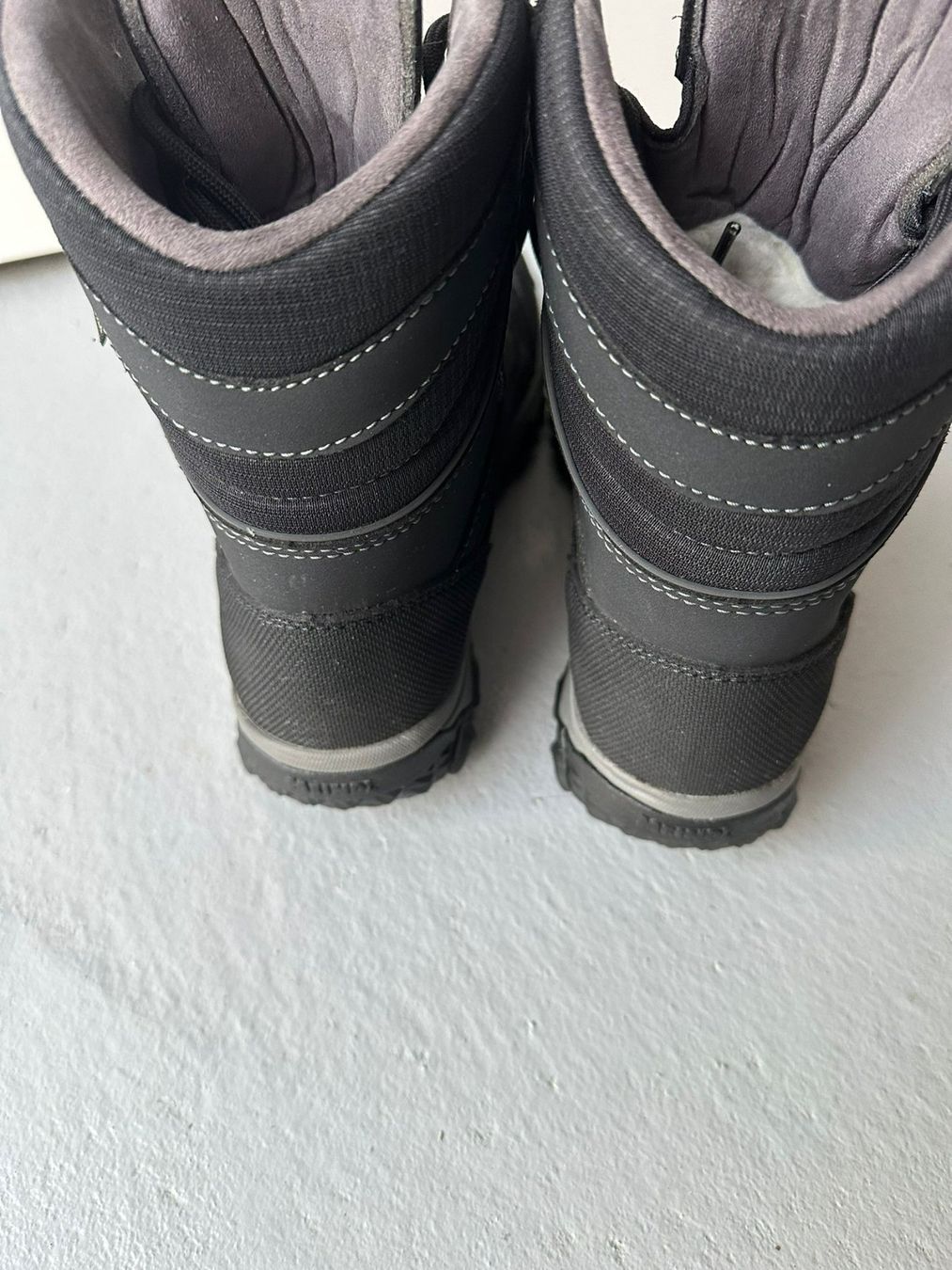 Meindl Scarpe da uomo: Meindl Winterstiefel /Winterschuhe Grösse 9 – Usato da Burgdorf venduto da interstellar2 2