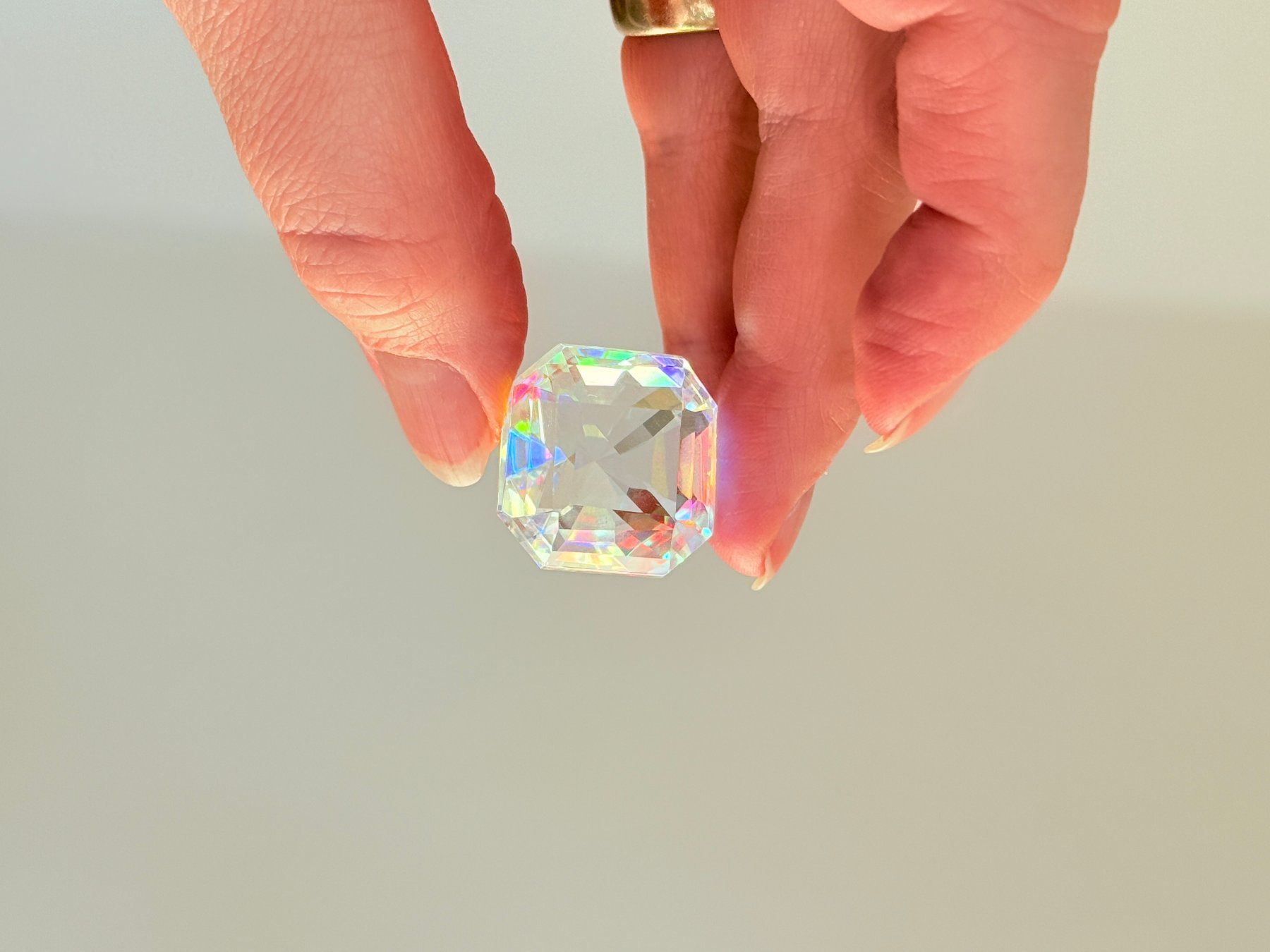 Pietre preziose: 65.35 Ct Asscher Cut Loose Gemstone Certified – Nuovo e nell'imballaggio originale da Genève venduto da AWWA 4