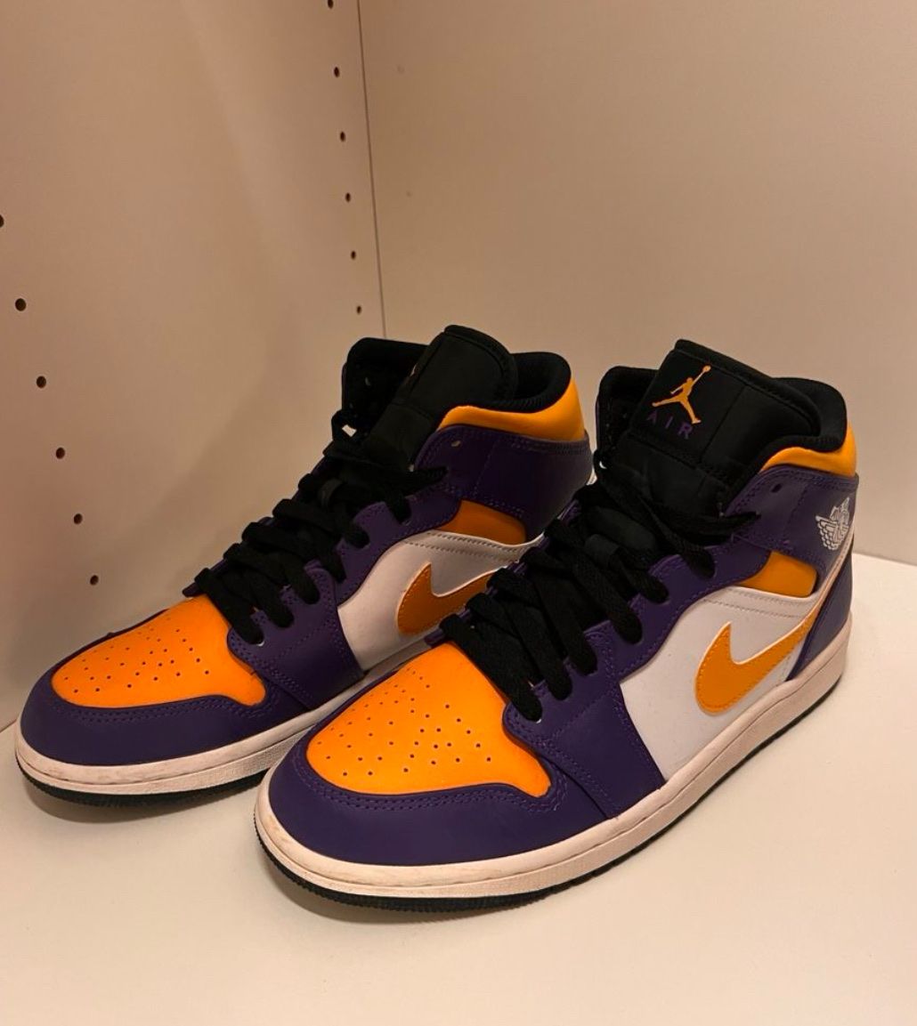 Jordan Scarpe da uomo: Air Jordan 1 Mid "Lakers" – Nuovo (secondo la descrizione) da Pieterlen venduto da l.pro6 1