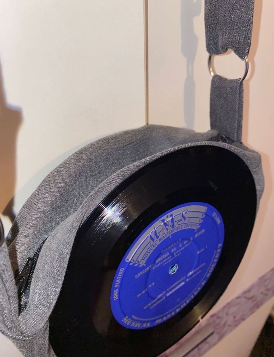 Borse da donna: Umhängetasche aus Schallplatten – Usato da Gränichen venduto da cat_lady 2