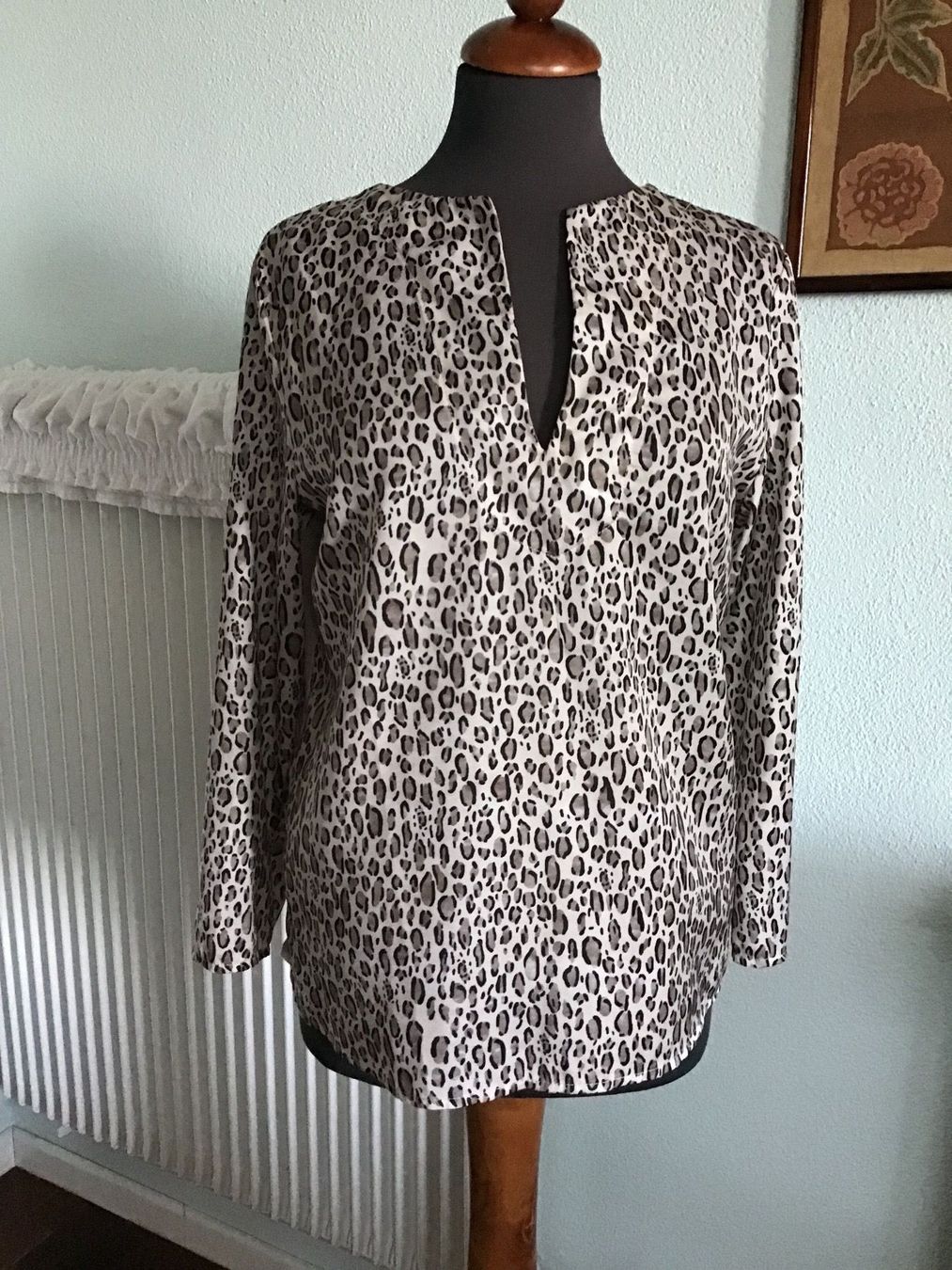Mango Chemisiers: MANGO Leomuster leichtes Shirt Viskose S/M – D'occasion à Besazio par lionheart63 1