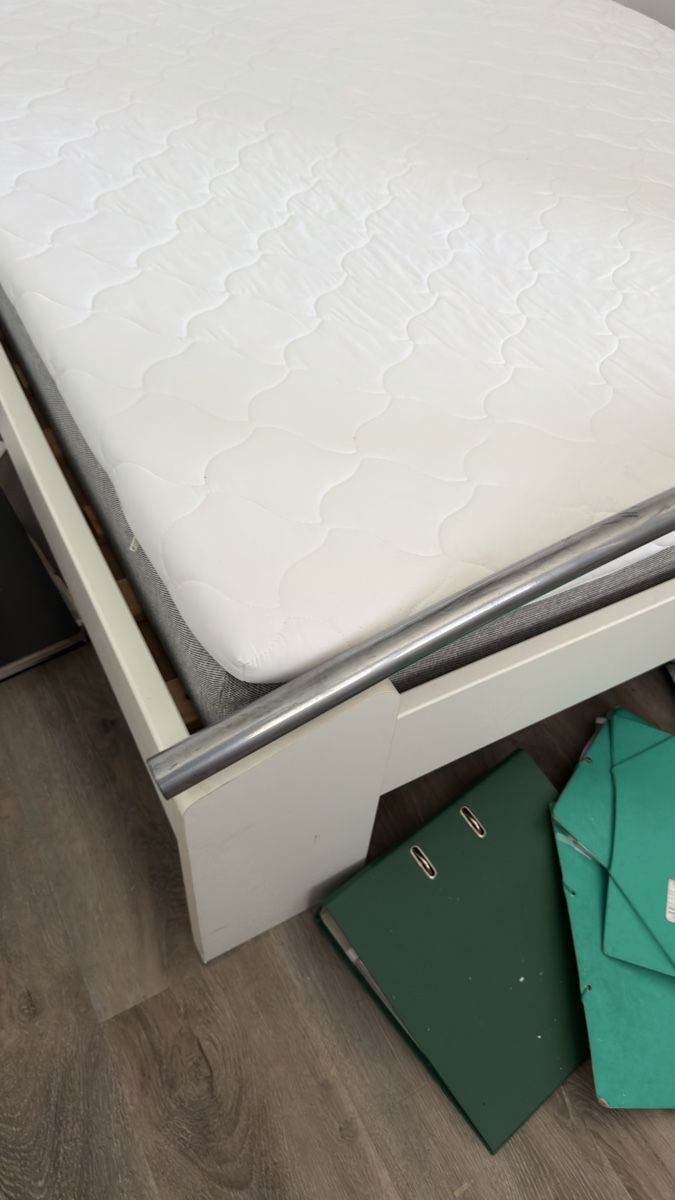 Letti: Bett 200x140 Matratze ungebraucht – Usato da Wolfwil venduto da Poulet60 2
