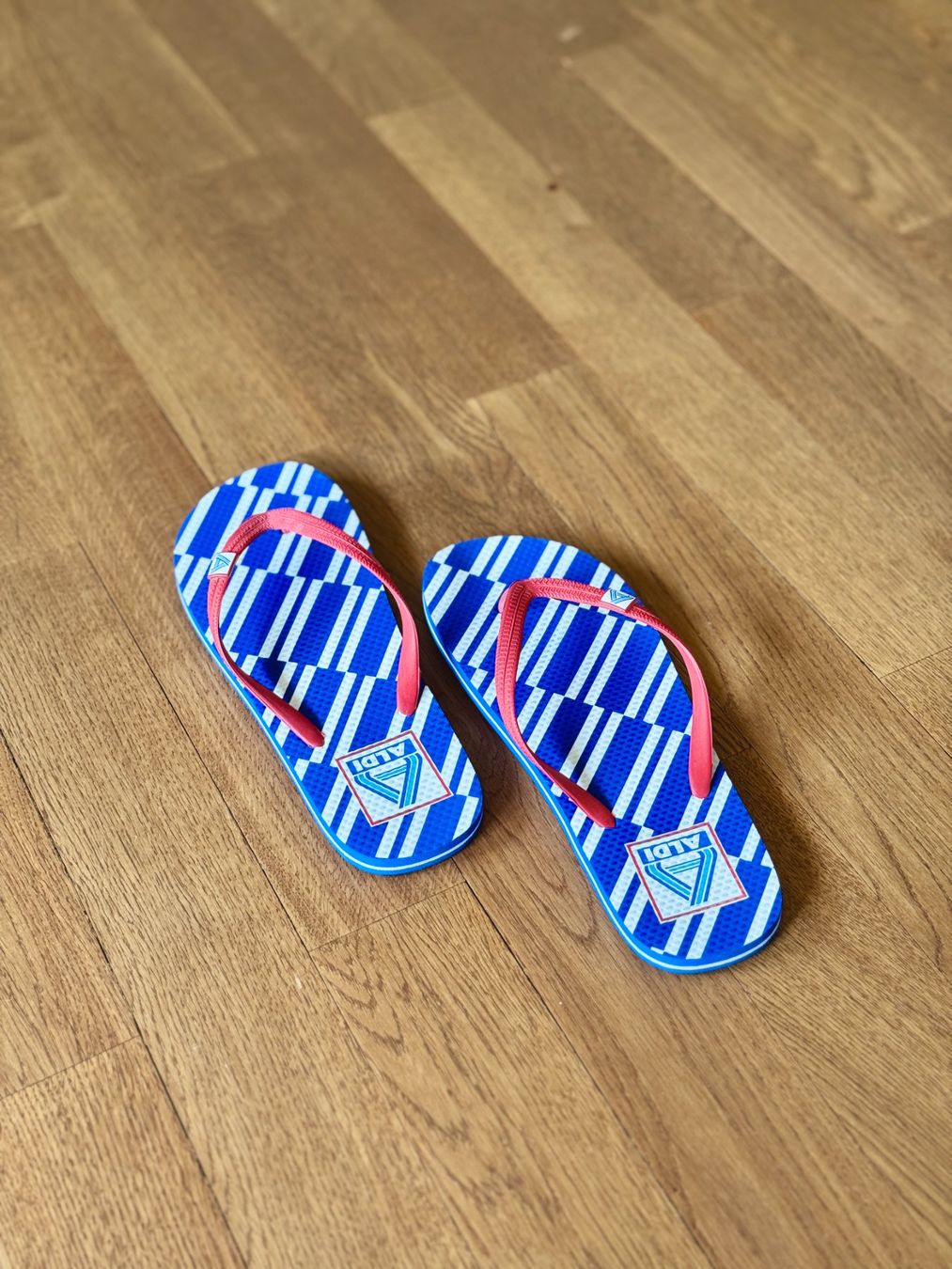 Herrenschuhe: Aldi FlipFlops Grösse 42, ungetragen – Neu (gemäss Beschreibung) aus Riehen von lor_d5w8