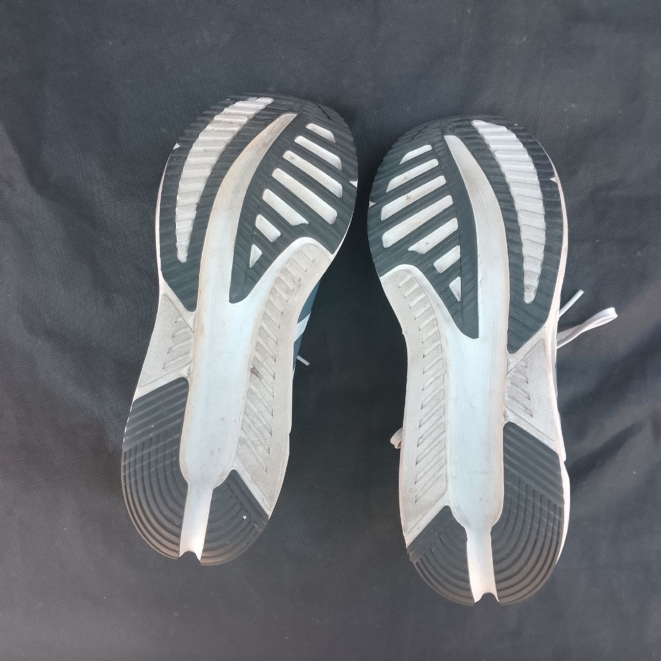 Adidas Scarpe da uomo: Adidas Adistar3 SPW Laufschuh, Grösse 46, – Usato da Luzern venduto da toenu23 3