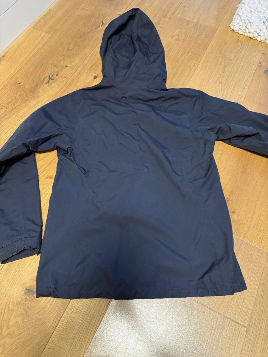 Helly Hansen Jacken: Helly Hansen Regenjacke Gr. S – Neu (gemäss Beschreibung) aus St. Gallen von Janeli. 2