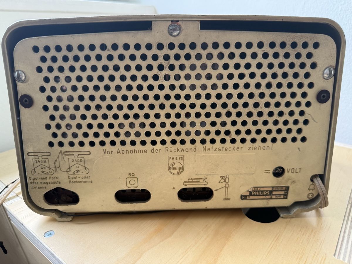 Philips Radio: Altes Radio – Usato da Basel venduto da Daniel929 2