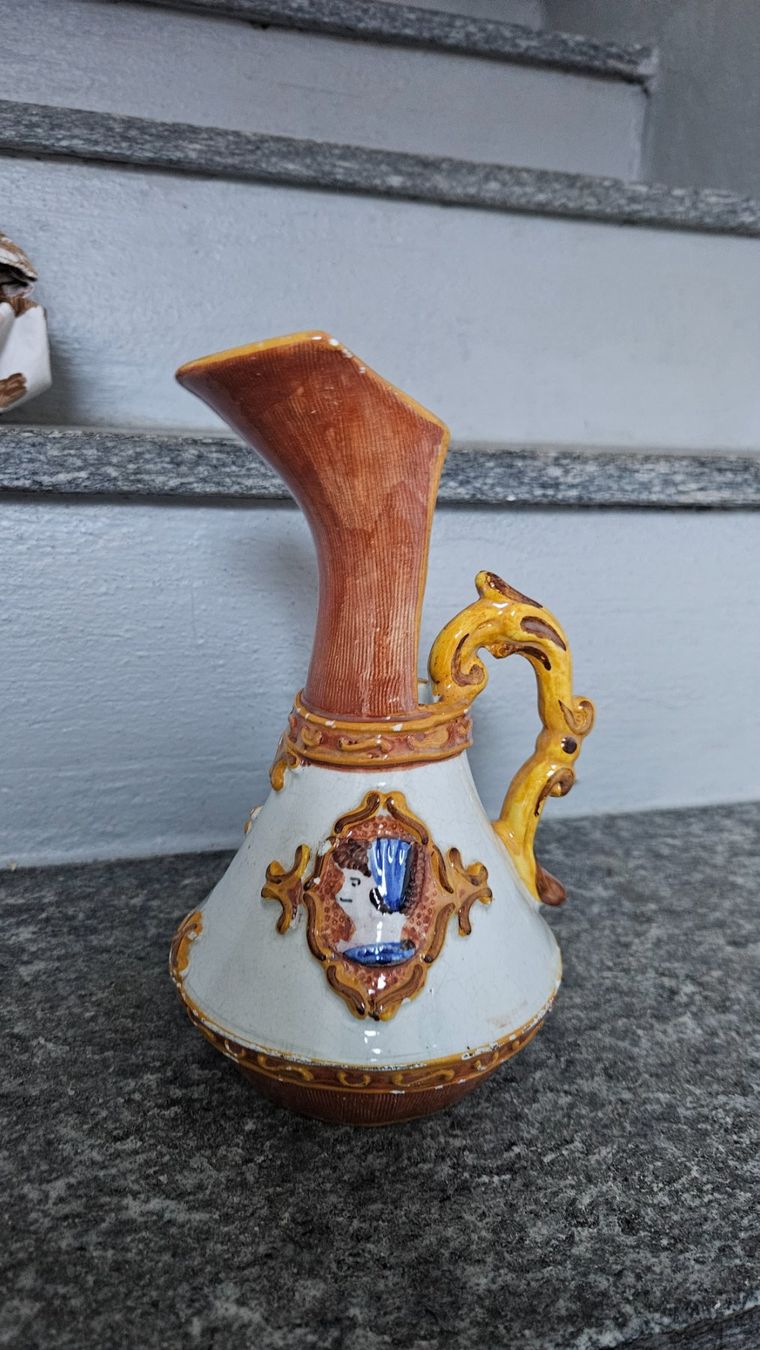 Caraffe: Brocca in ceramica Deruta – Usato da Melano venduto da H-Sara
