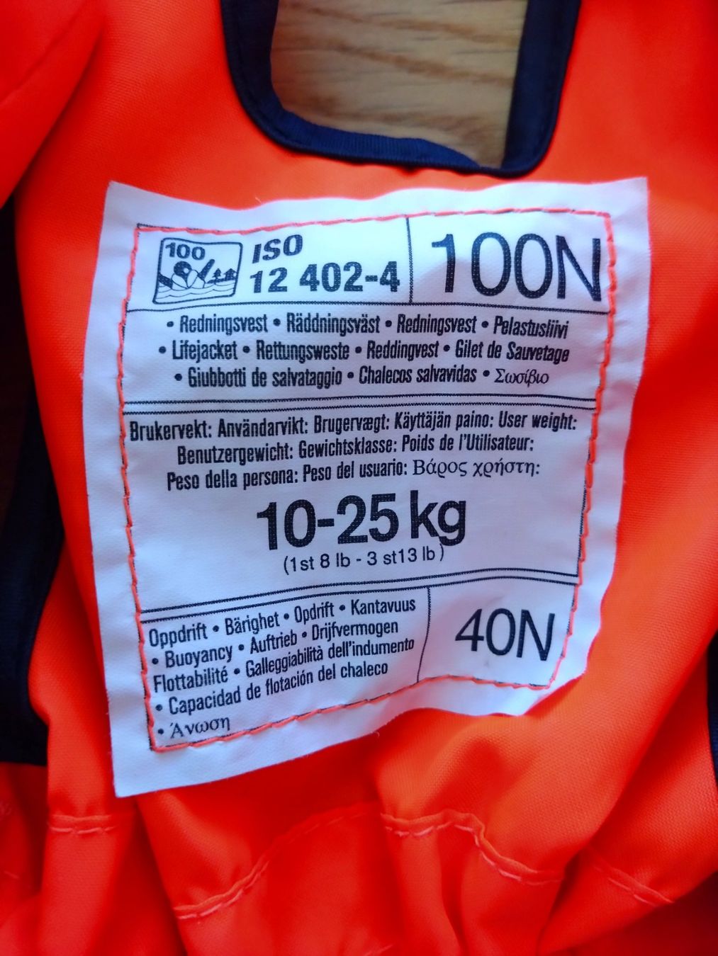 Helly Hansen Giubbotti di salvataggio: Schwimmweste Helly Hansen 10-25 kg #2 – Usato da Schenkon venduto da kkm2 2