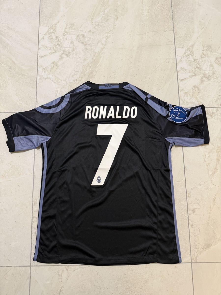 Adidas Canottiere & Pantaloni: Real Madrid Trikot Ronaldo 7 – Nuovo (secondo la descrizione) da Bronschhofen venduto da leo_99hp 1