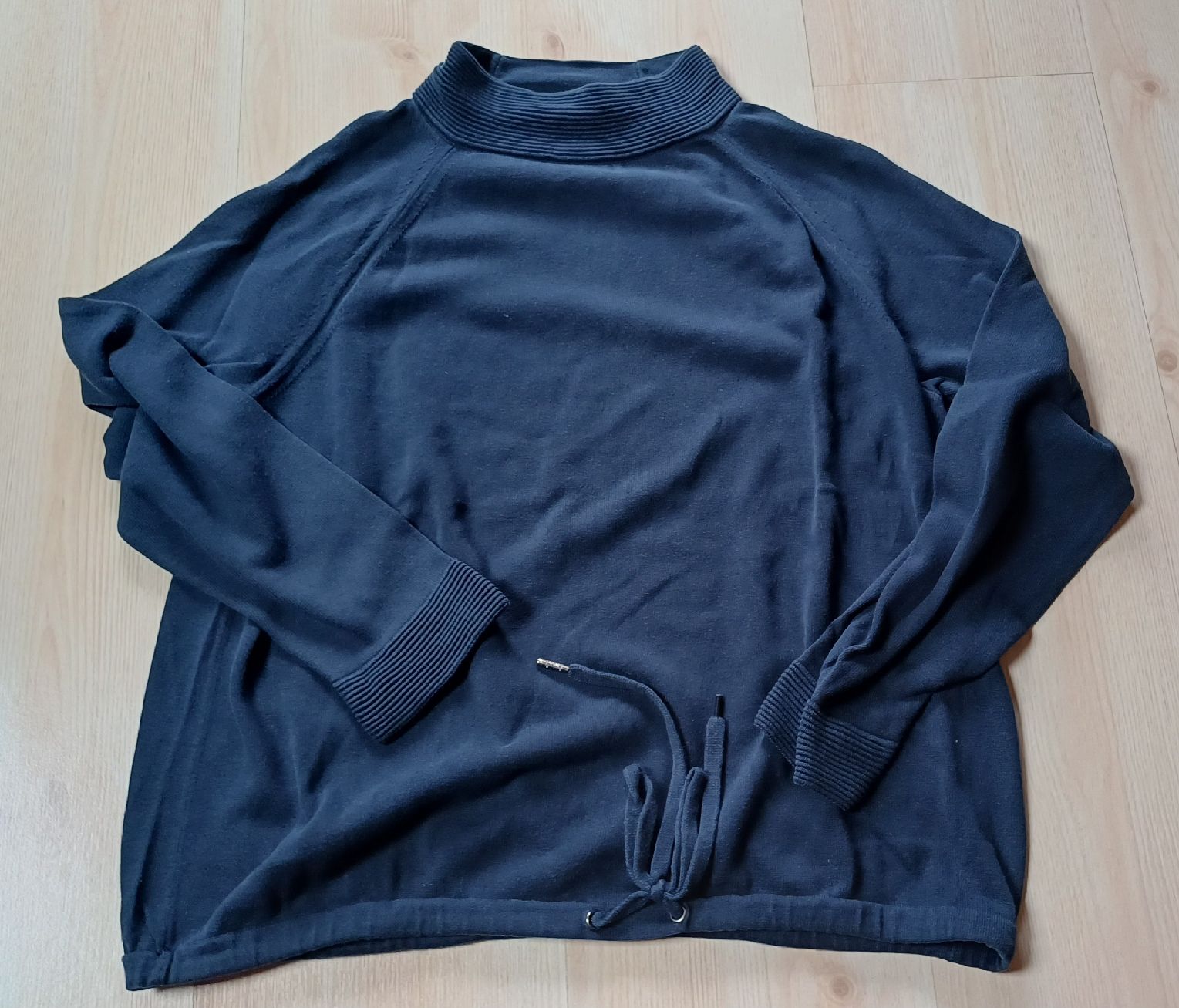 Esprit Pullover & Sweatshirts: Esprit, dunkelblauer Damenpullover mit Rollkragen, Grösse 42 – Gebraucht aus Möhlin von glacierflea
