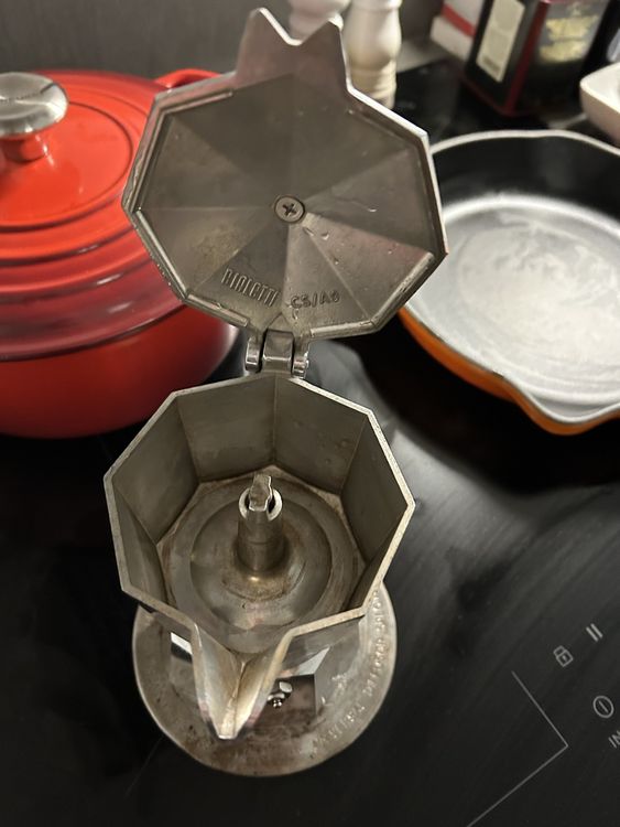 Bialetti moka express with an induction hob adapter plate Kaufen auf