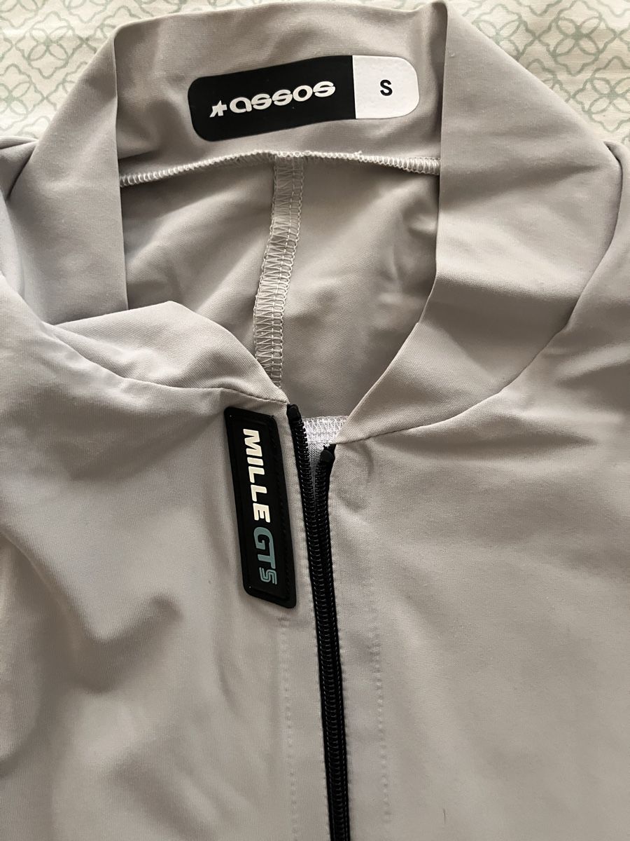 Assos Canottiere & Pantaloni: Assos Mille GTS – Nuovo (secondo la descrizione) da Schüpfen venduto da Jefferson_95 2