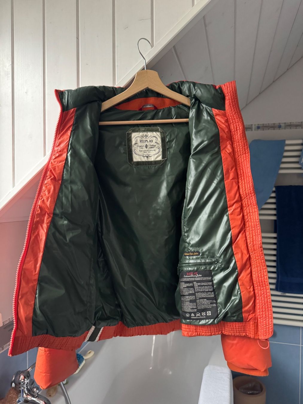 Replay Giacche: Replay Daunen Jacke Größe S – Usato da Trélex venduto da stripedthrift 2