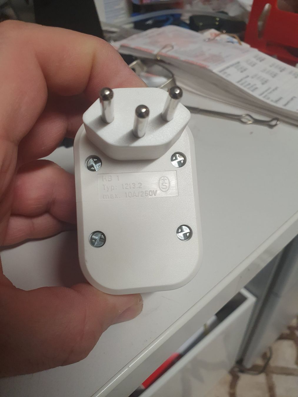 Stecker: Zweifachstecker 2xTyp13 Weiss 2xT13 mehrfachstecker – Gebraucht aus Zürich von eymen20 2