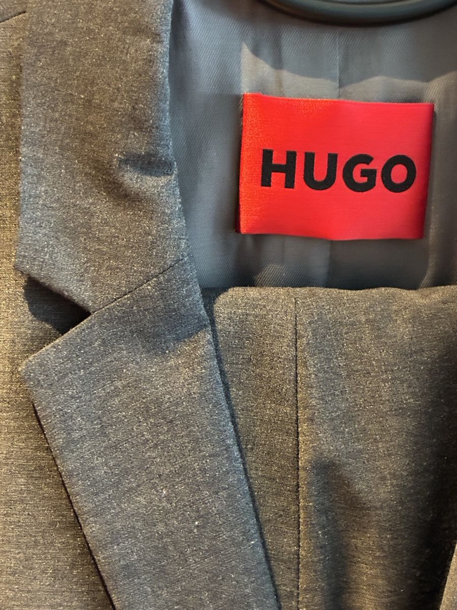 Hugo Boss Costumes: Hugo Anzug Herren Grau – D'occasion à Wangen SZ par el_paso08 2