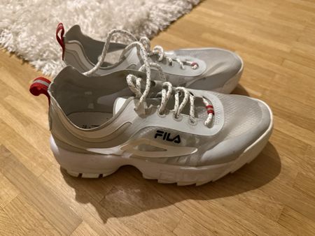 Trendige Fila Disruptor Schuhe,Grösse 38
