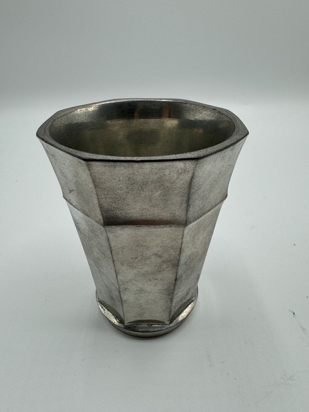 Tassen: Becher – Gebraucht aus Sachseln von BONATI01 1