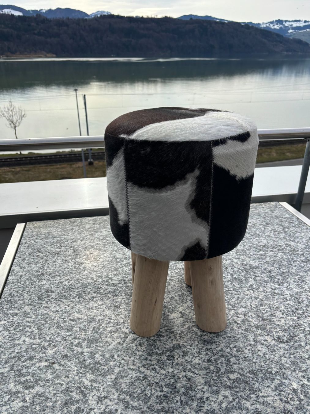 Sgabelli: Hocker Fell, NEU, 4 Beine aus Holz – Nuovo (secondo la descrizione) da Laax GR venduto da wil_66wq 1