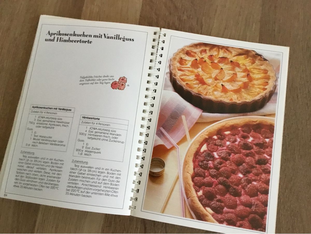 Livres: Köstlichkeiten mit JOWA Teigen  – D'occasion à Triesen par Trisuna 5