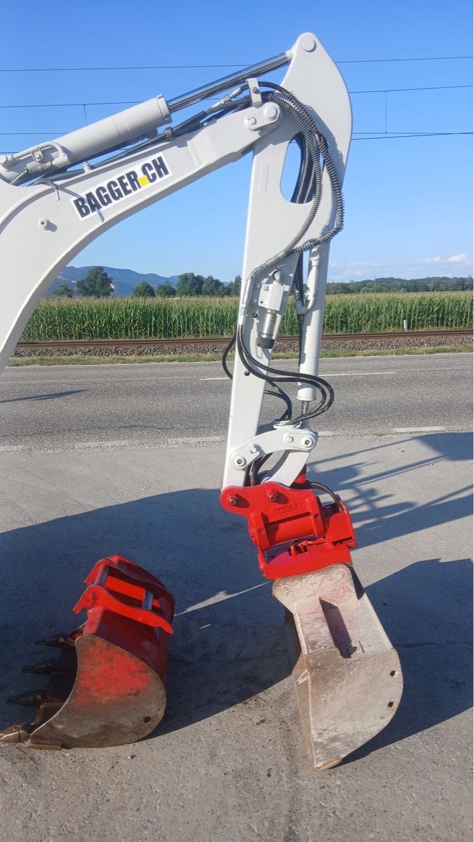 Takeuchi Bagger: Bagger 1,6 Tonnen mit Powertilt – Gebraucht aus Niederbipp von baggerch 3