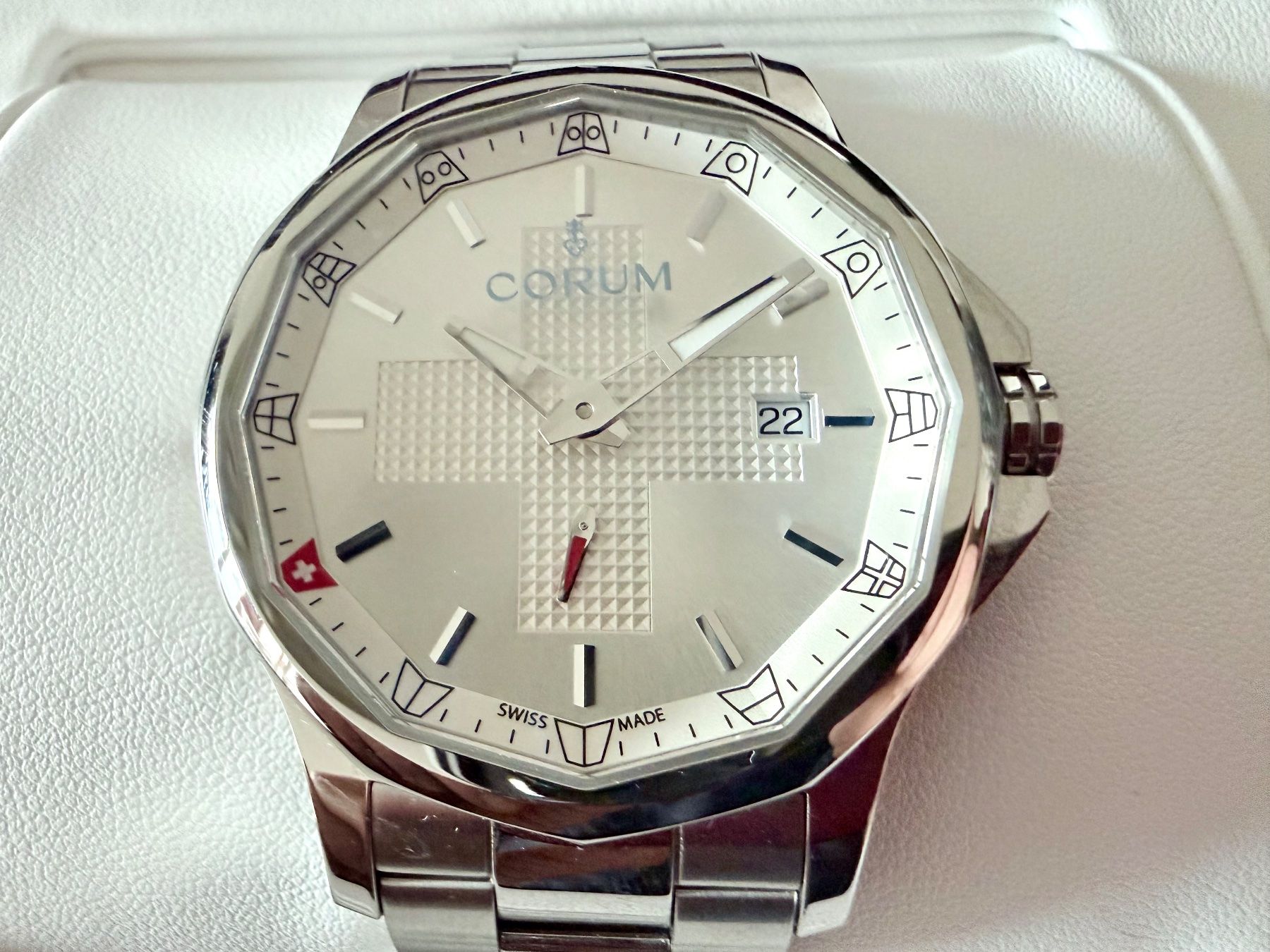 Corum Orologi: CORUM Admiral's Cup Legend 42, Automatic, Swiss Edition – Usato da Le Mont-sur-Lausanne venduto da LycaGallery 1