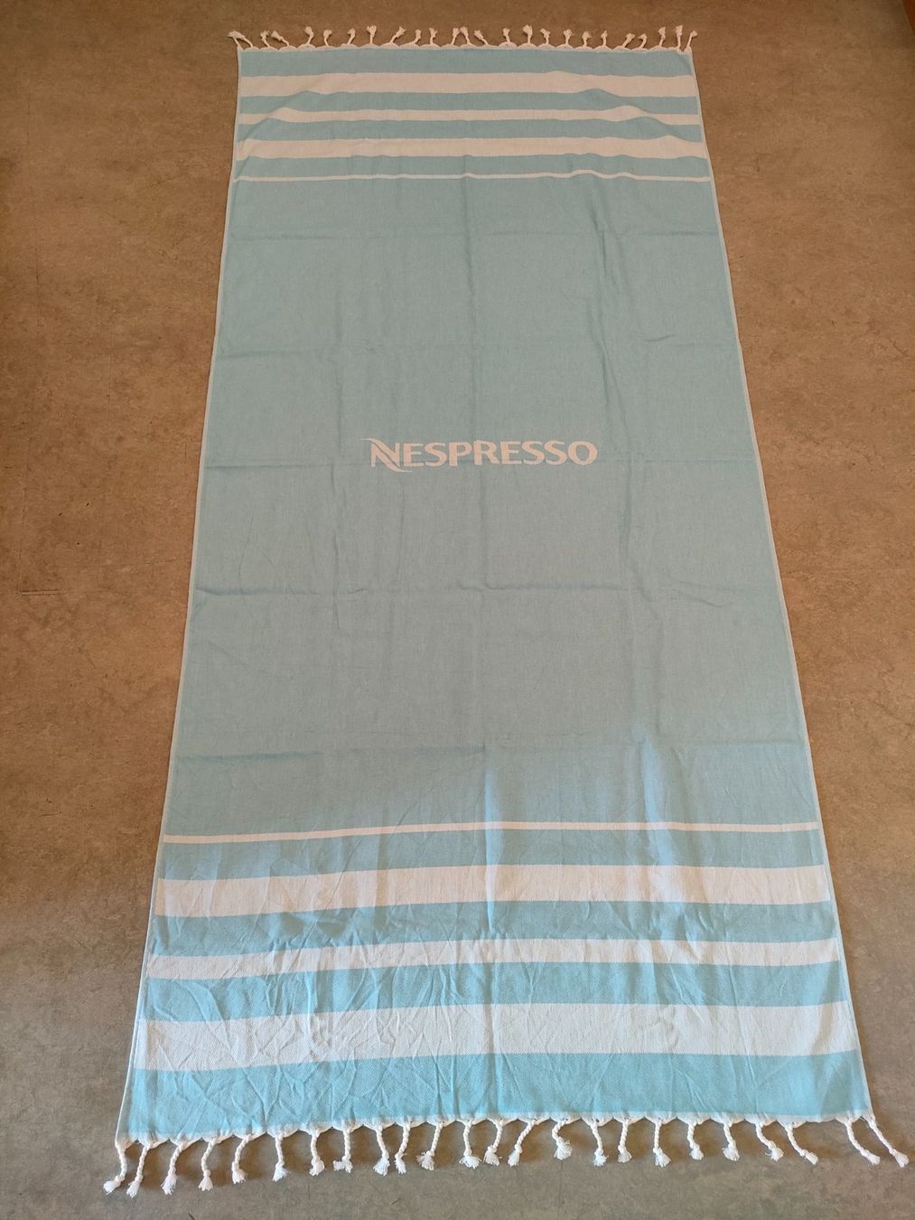 Serviettes de bain: Wunderschönes Nespresso Tuch neu – Neuf avec emballage d'origine à Dietikon par MJ_Sporting 1