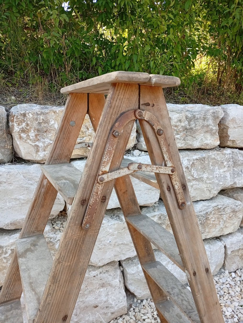 Tutte le decorazioni: Escabeau double en bois – Usato da Perrefitte venduto da 36B 1