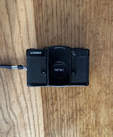 Filmkamera LOMO LC-A schwarzes Objektiv Minitar-1 32mm f/2.8