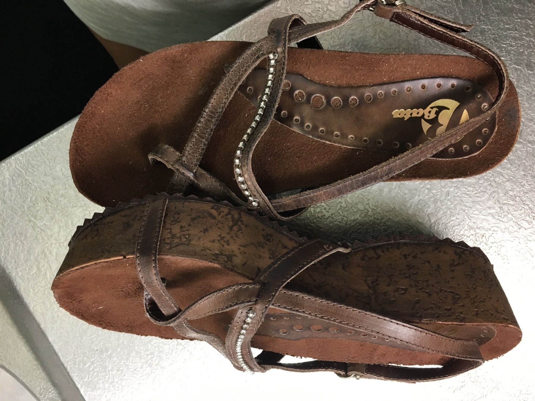 Chaussures femmes: Bata moderne Sommerschuhe - neu Gr 36 – D'occasion à Bern par rewe45 6