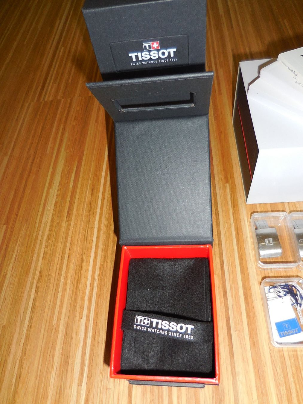Scatole porta orologi: TISSOT - Uhrenzubehör – Nuovo (secondo la descrizione) da Waldstatt venduto da 37bernhard79 3