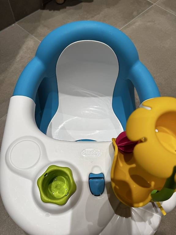 Tutto per il bagno: Siège de bain bébé  – Usato da La Chaux-de-Fonds venduto da Gwendowendy
