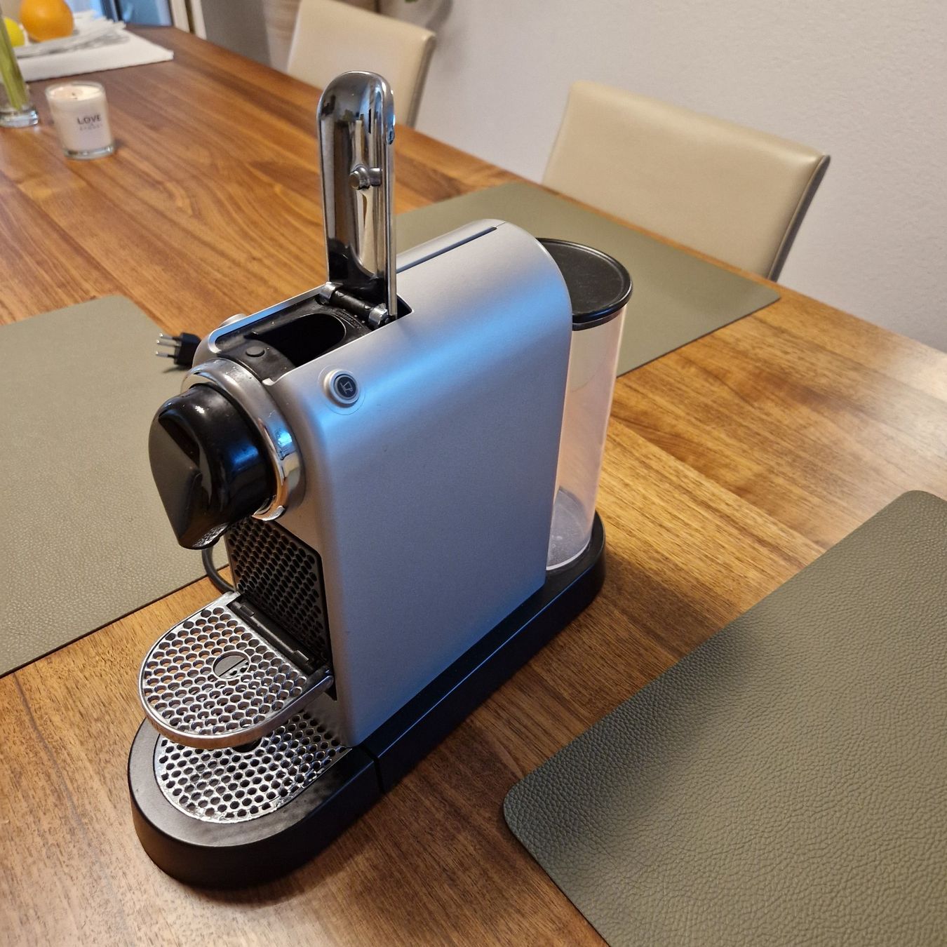 Kaffeemaschinen & Espressomaschinen: Nespresso Maschine – Gebraucht aus Luzern von real014 2