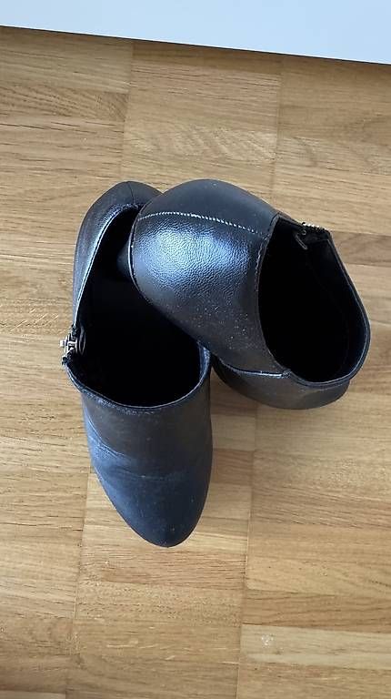 Damenschuhe: Schwarze high-heel Stiefeletten Gr. 36 – Gebraucht aus Basel von R__Mueller 2