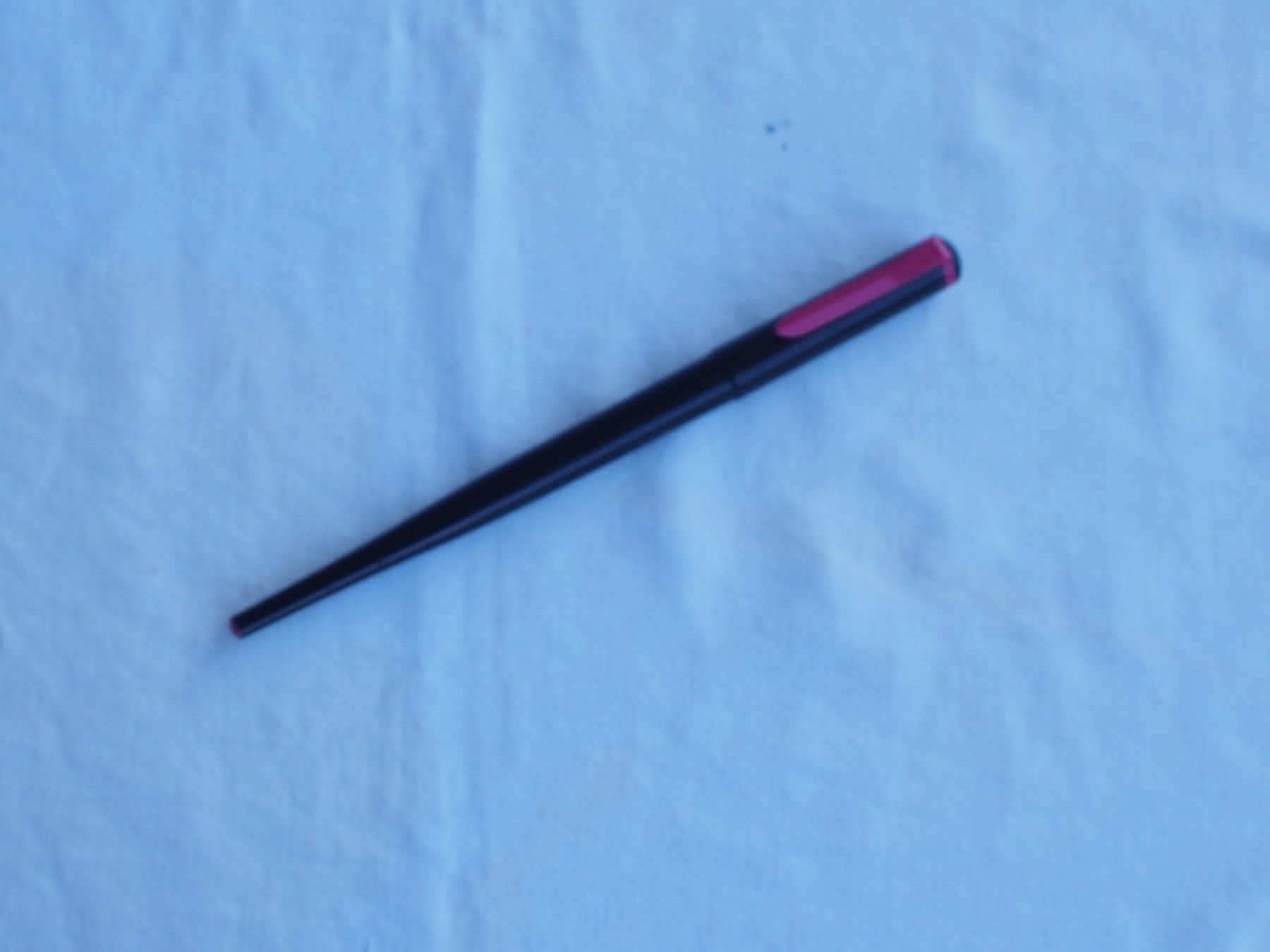 Penna & Evidenziatori: Pelikan Stylo calligraphique, plume large – Usato da Meyrin venduto da SRemka 1
