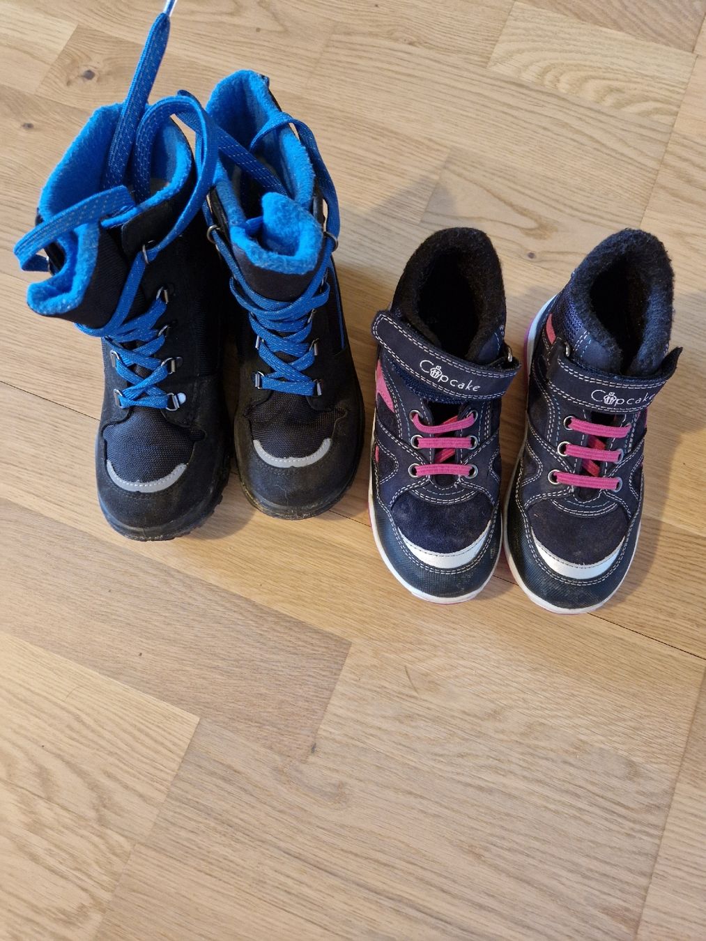Scarpe per ragazzi: Kinderschuhe 28 – Usato da Lützelflüh - Goldbach venduto da Annegret1988