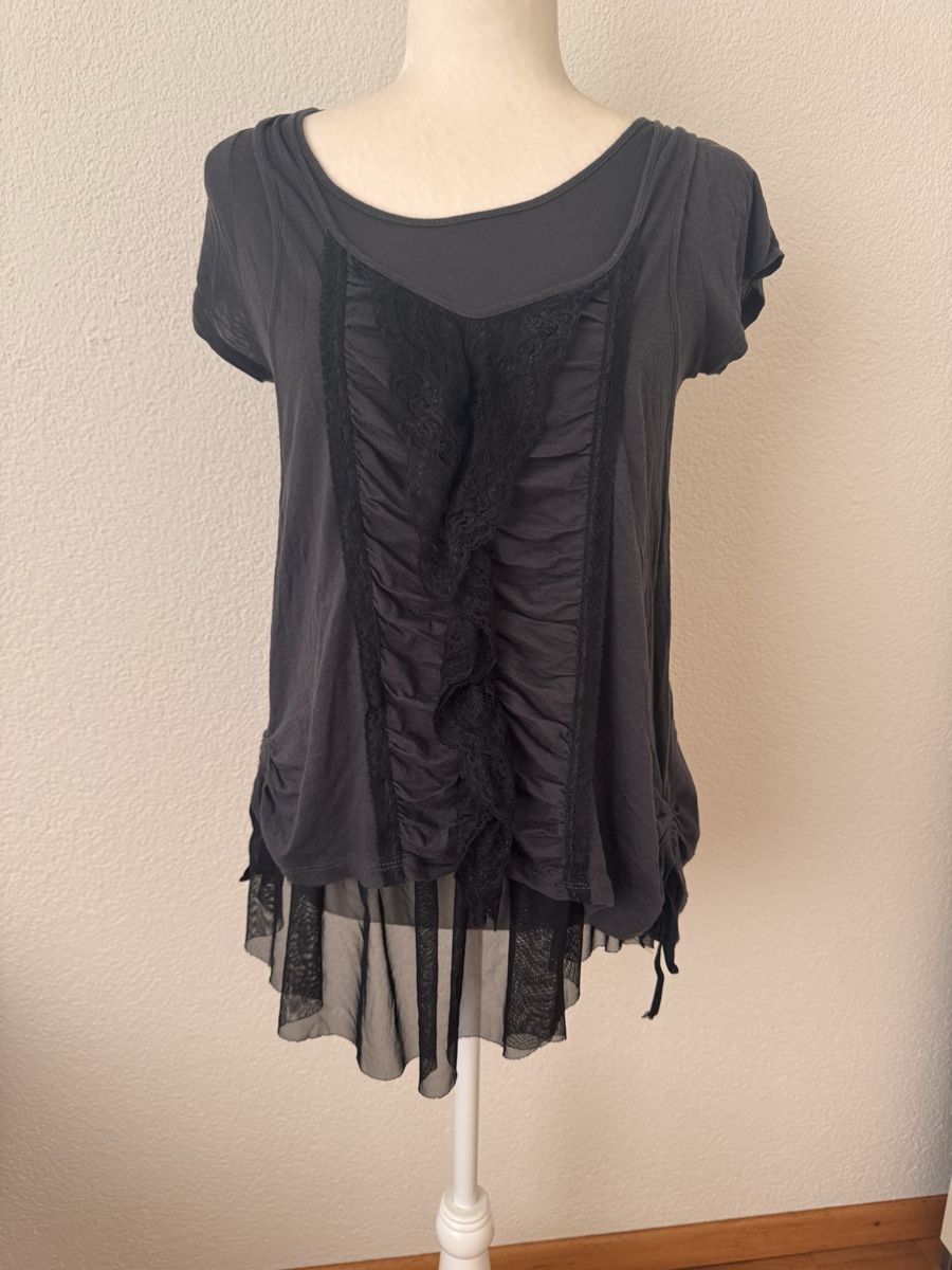 Zara T-shirt: Zara spitz T-shirt Gr.M – Usato da Pfäffikon SZ venduto da EMMA0111 3