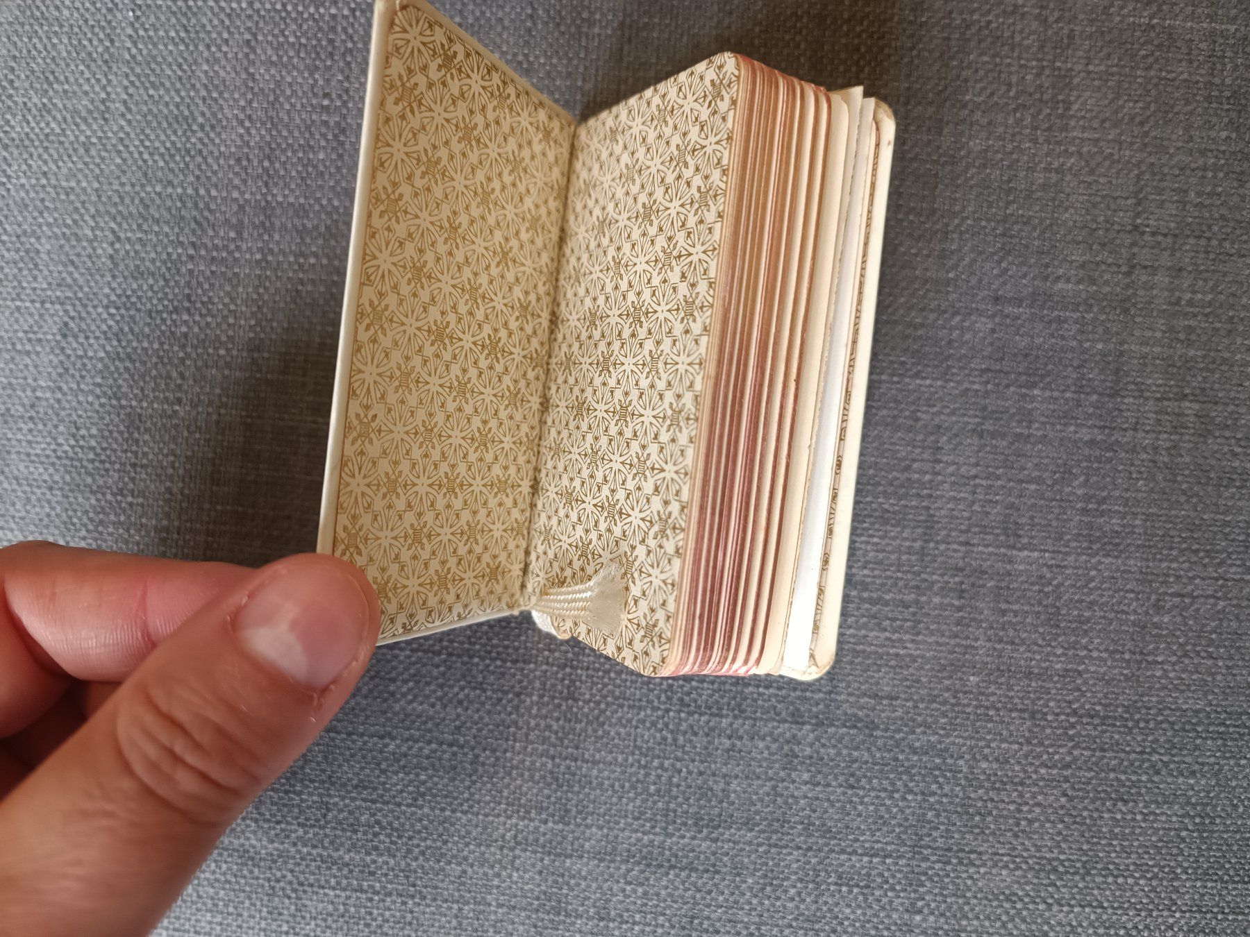 Libri: Libro di preghiere miniatura – Nuovo e nell'imballaggio originale da Genève venduto da Mercedest7 4