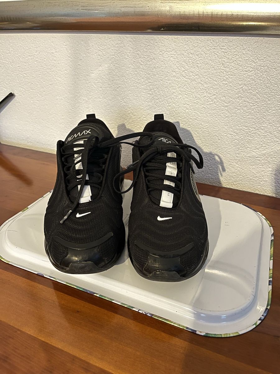 Nike Chaussures hommes: Nike Air Max 720 Taille 44 – D'occasion à etagnières par isoz01 1
