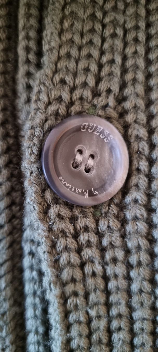 Guess Pulls & Sweat-shirts: Guess Gr. L – D'occasion à Luzern par Edii025 7
