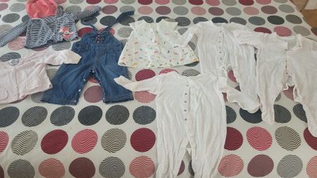 Verschiedene Babykleidung, Grösse 6-9 Monate