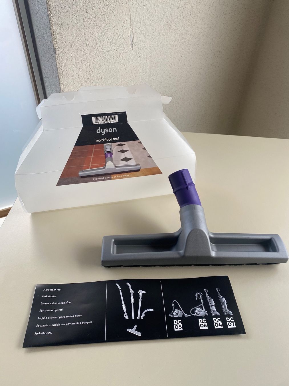 Dyson Aspirateurs & Accessoires: dyson hard floor tool NEUWERTIG – Neuf avec emballage d'origine à Wittenbach par kramerei.vanessa
